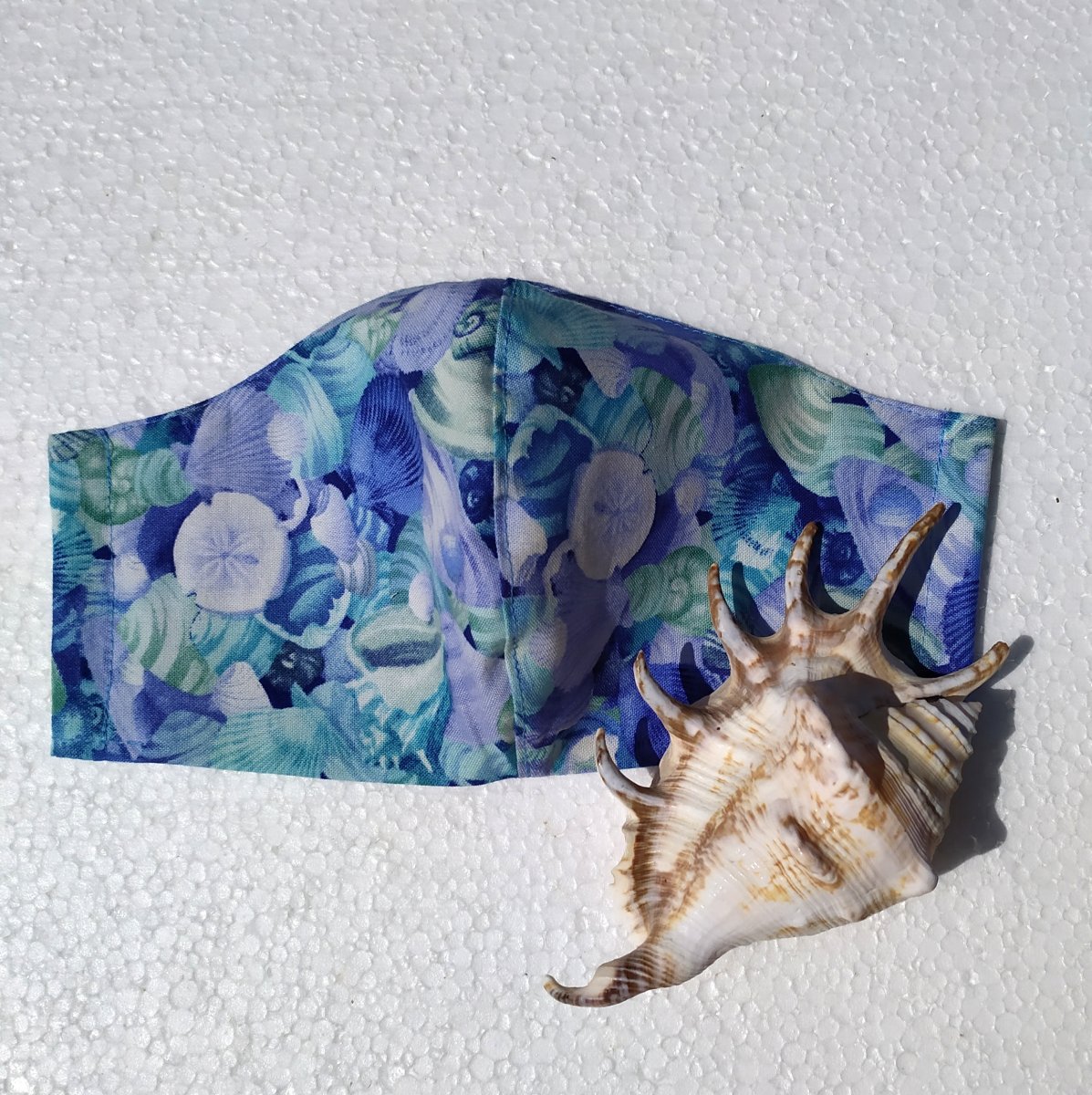 Lastury - rouška tvarovaná, dvouvrstvá s kapsou 