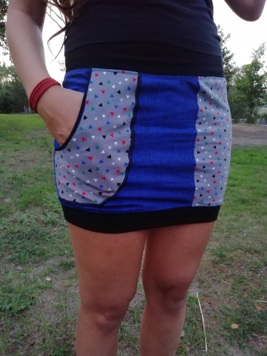 Šitá sukně s kapsou XL 