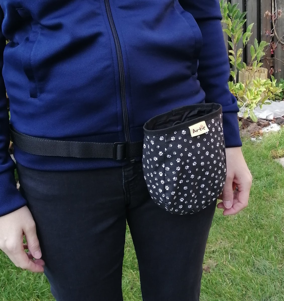 Pamlskovník na magnet - černobílé tlapky