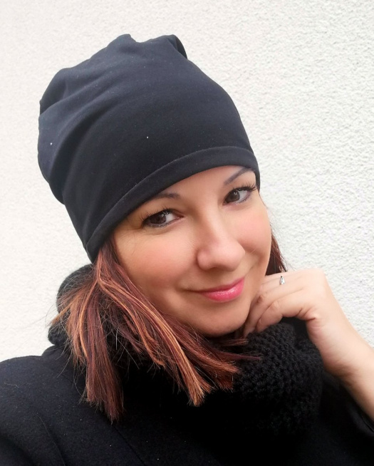 čepice  černá 