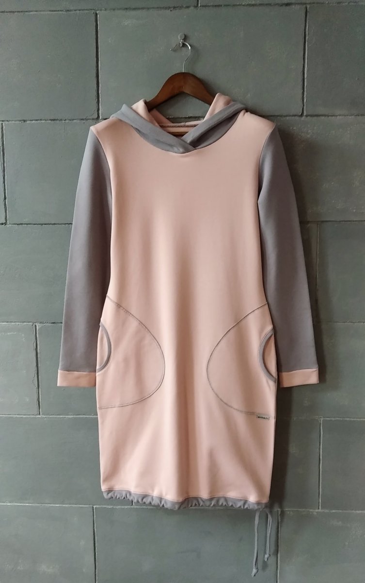 Mikinošaty s kapucí, velikost M %SLEVA%