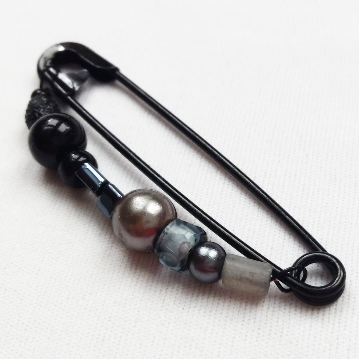 Ozdobný spínací špendlík, noční ombre