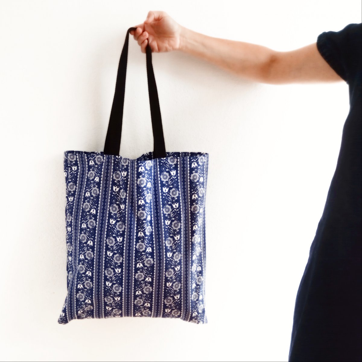 Velká taška s lidovými motivy