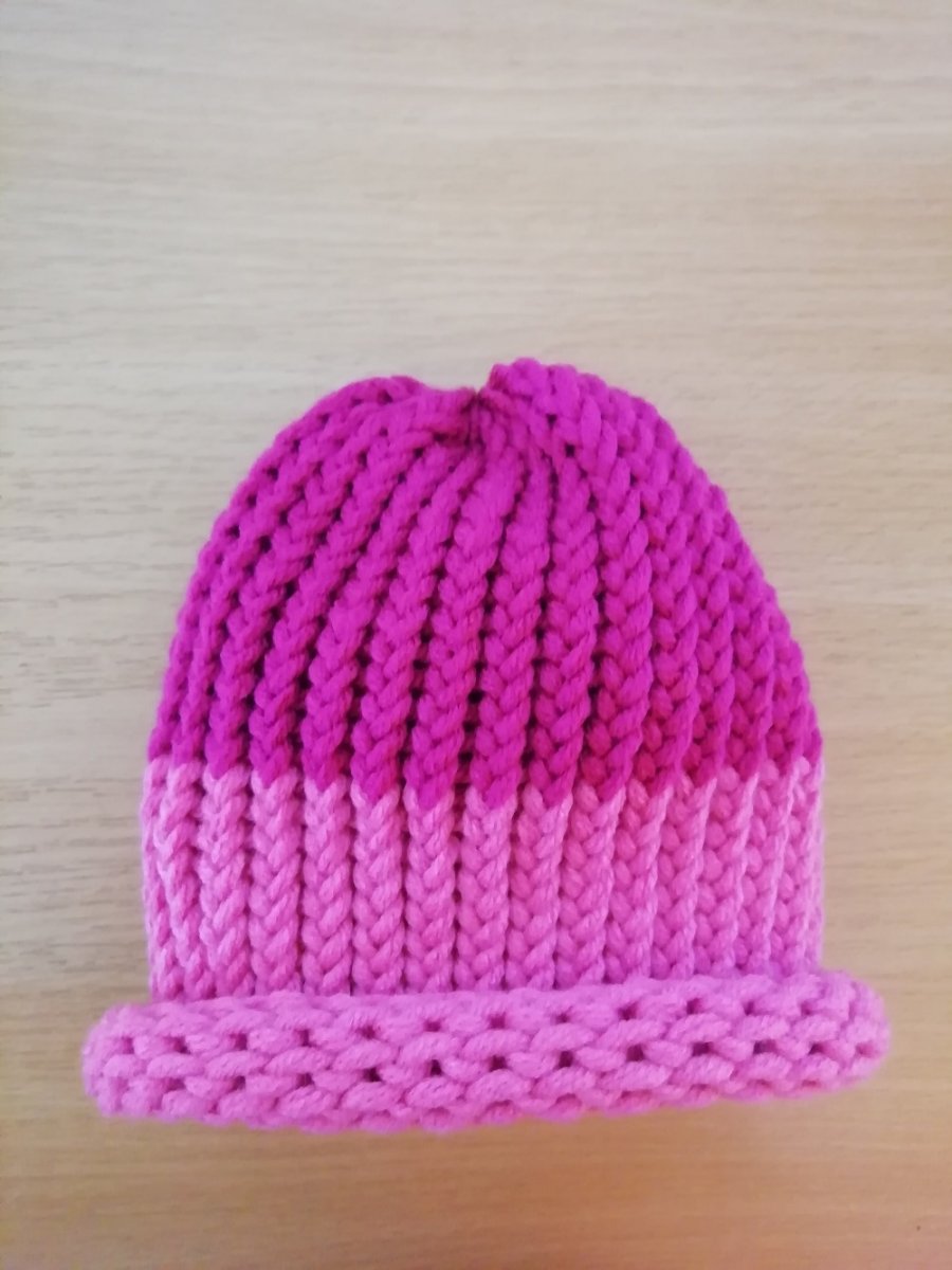 Pletená čepička skladem 