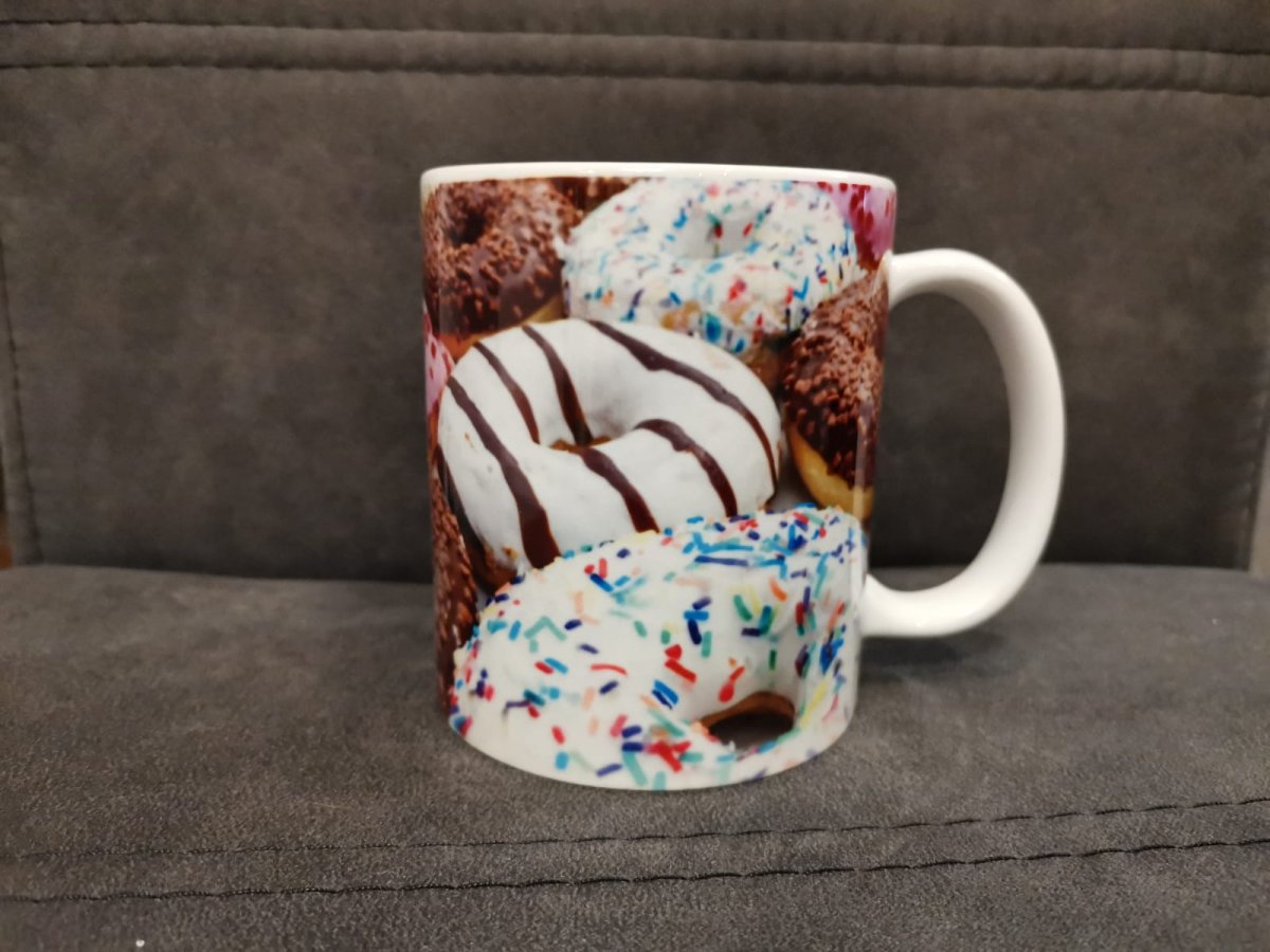 Hrnek velký, dětský motiv, donuty