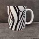 Hrnek, hudební, černobílý zebra