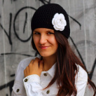 Čepice černobílá