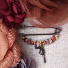 Ozdobný spínací špendlík, Tornádo Lou