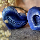 Betonová srdce-závěs "Královská modř"