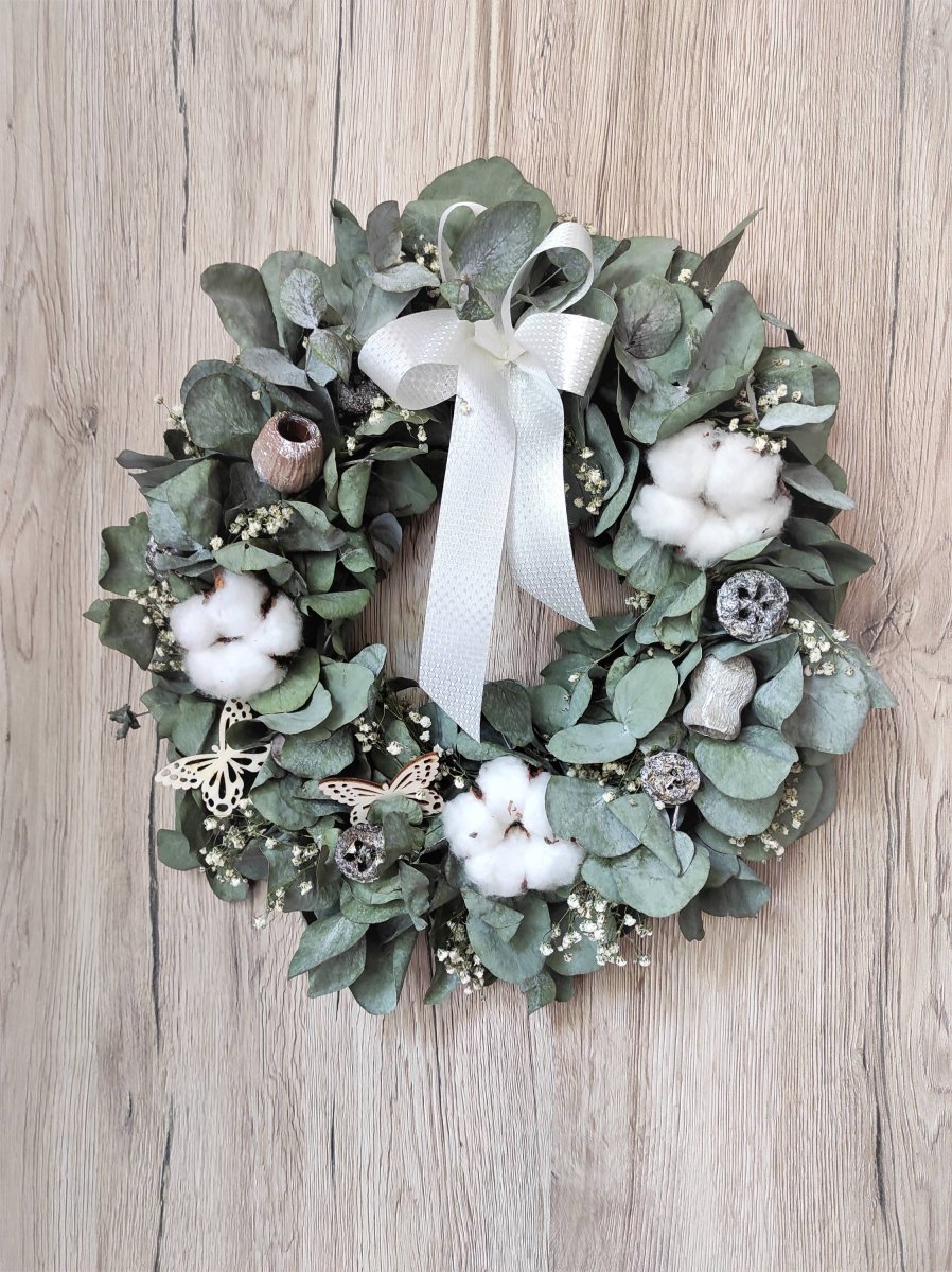 Přírodní eukalypt. věnec s bavlníkem