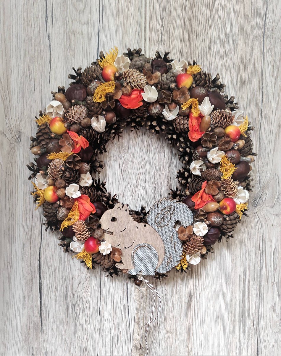 Věnec podzimní s veverkou