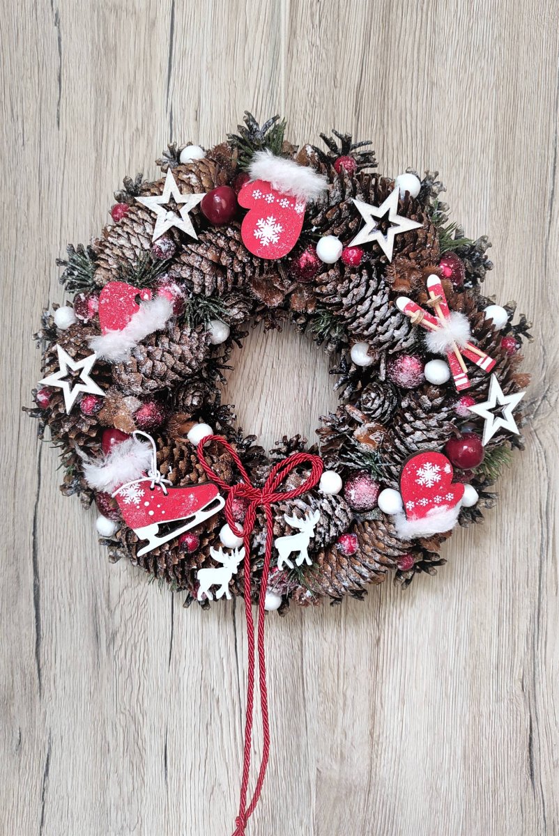 Vánoční věnec do červenobílé