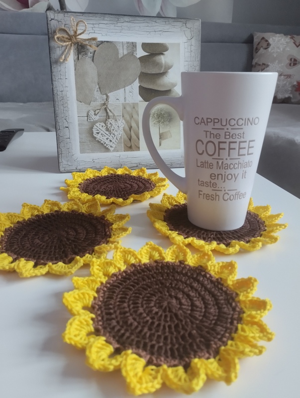 Podtácky "Sunečnice" háčkované sada 4ks