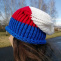 Pletená spadlá čepice (červená, modrá a bílá) 