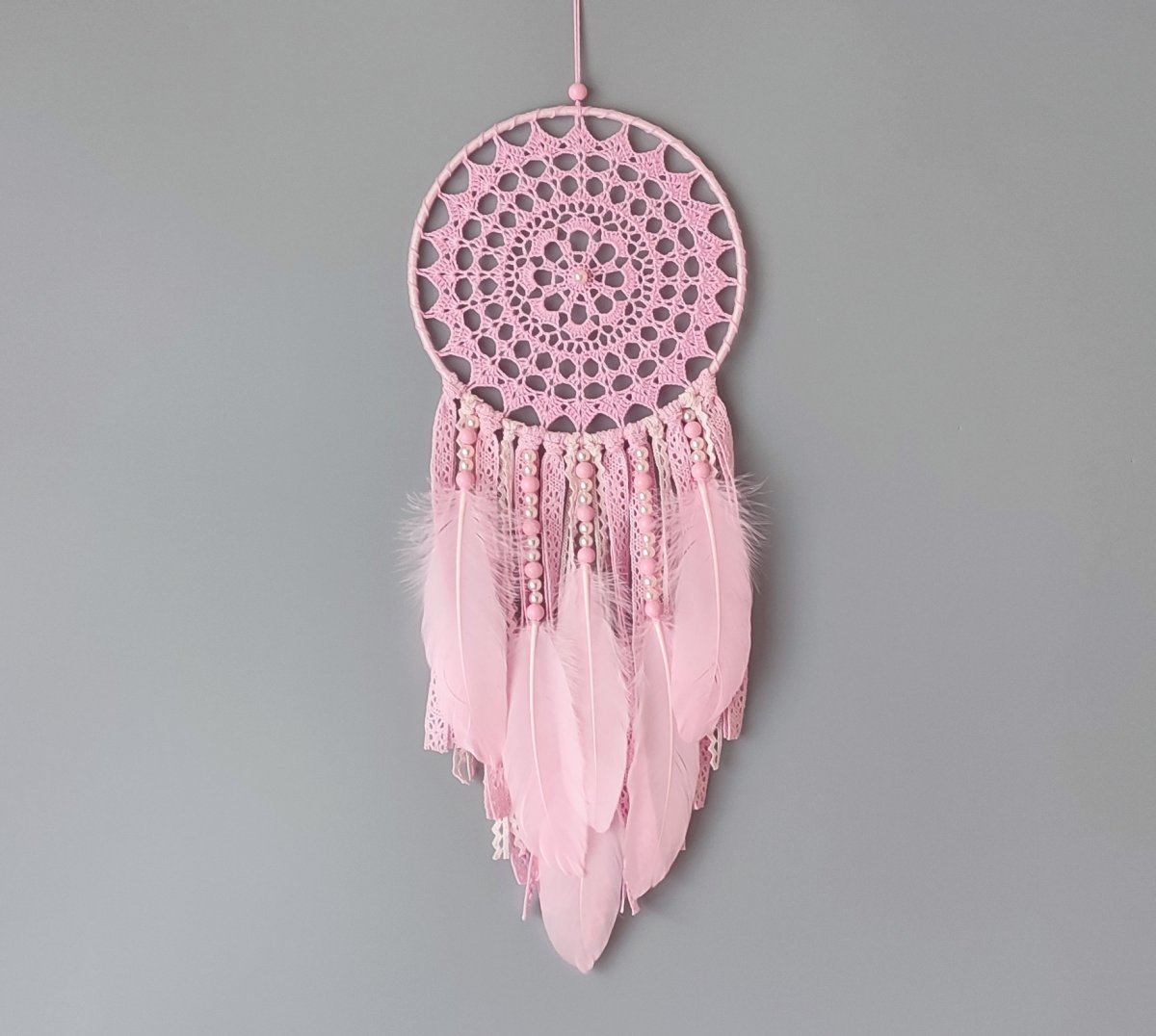 Lapač zlých snů Růžová holubice 18 x 50 cm
