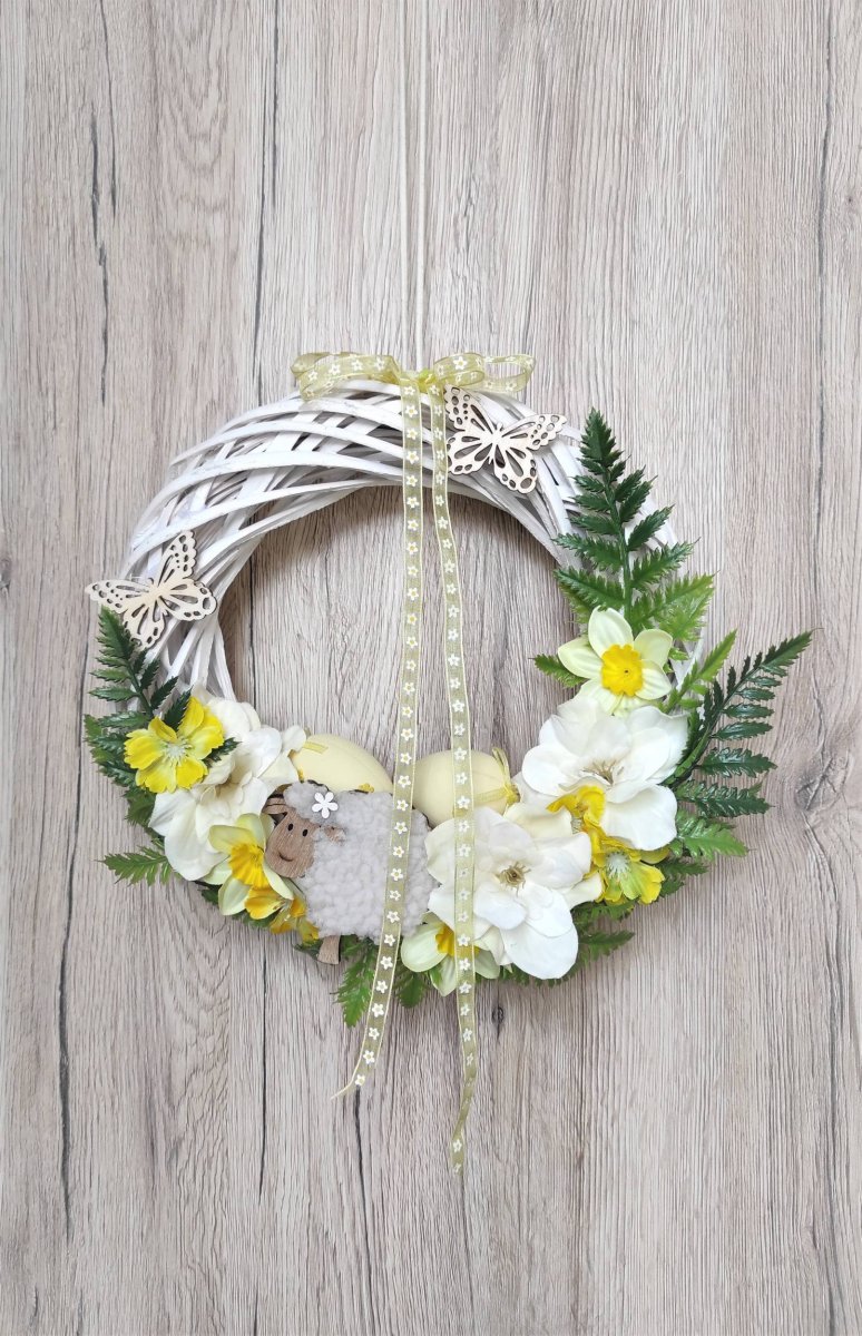 Velikonoční něžný věnec do žlutobílé