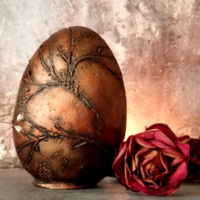 Betonové dekorativní vajíčko " Fire gold+graphite"