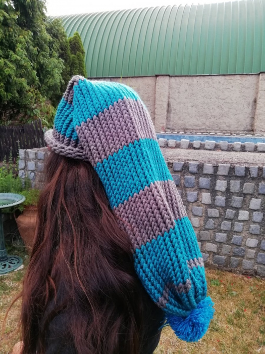 Pletená mega dlouhá čepice