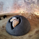 Betonové těžítko-antracit " Mušle "