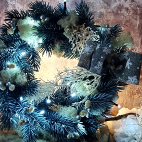 Věnec závěsný-svítící " Scandi styl "