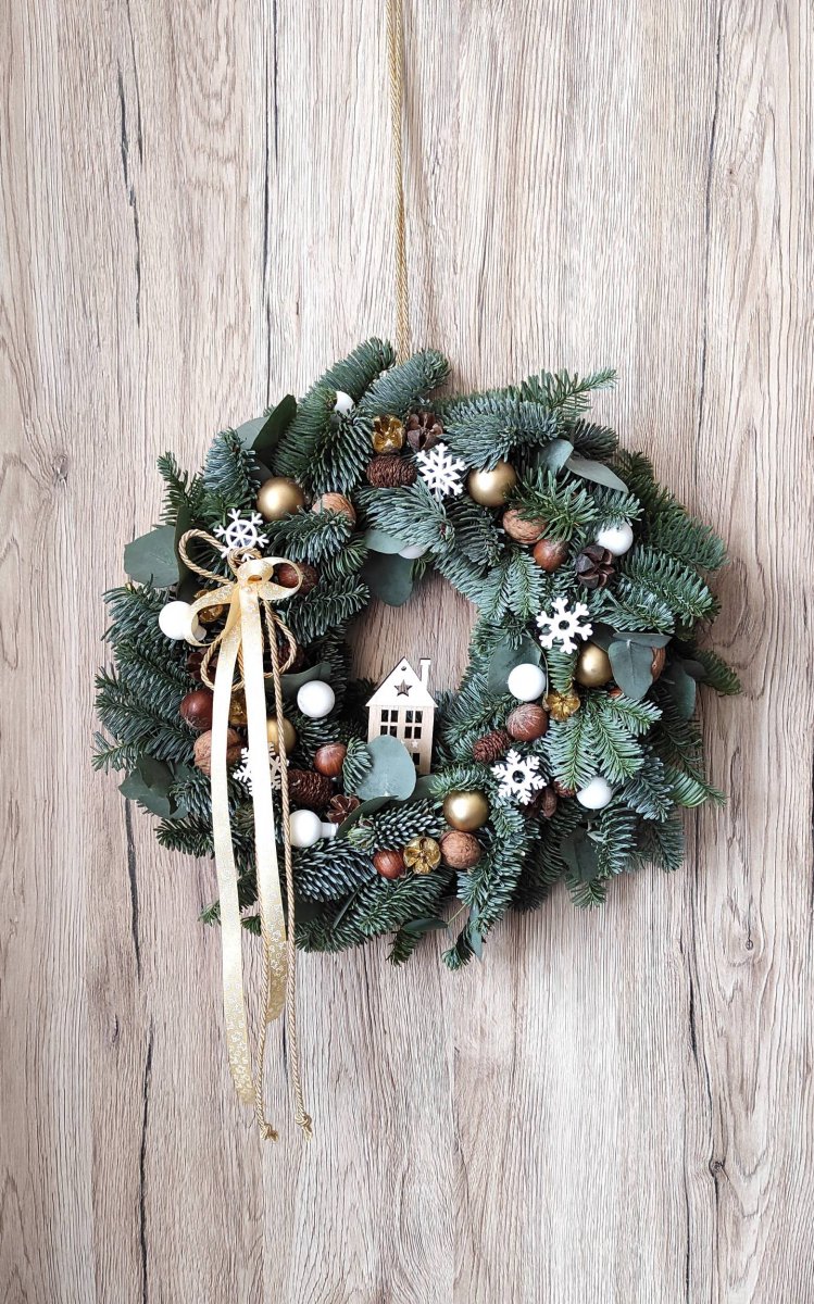 Přírodní vánoční věnec do bílozlaté