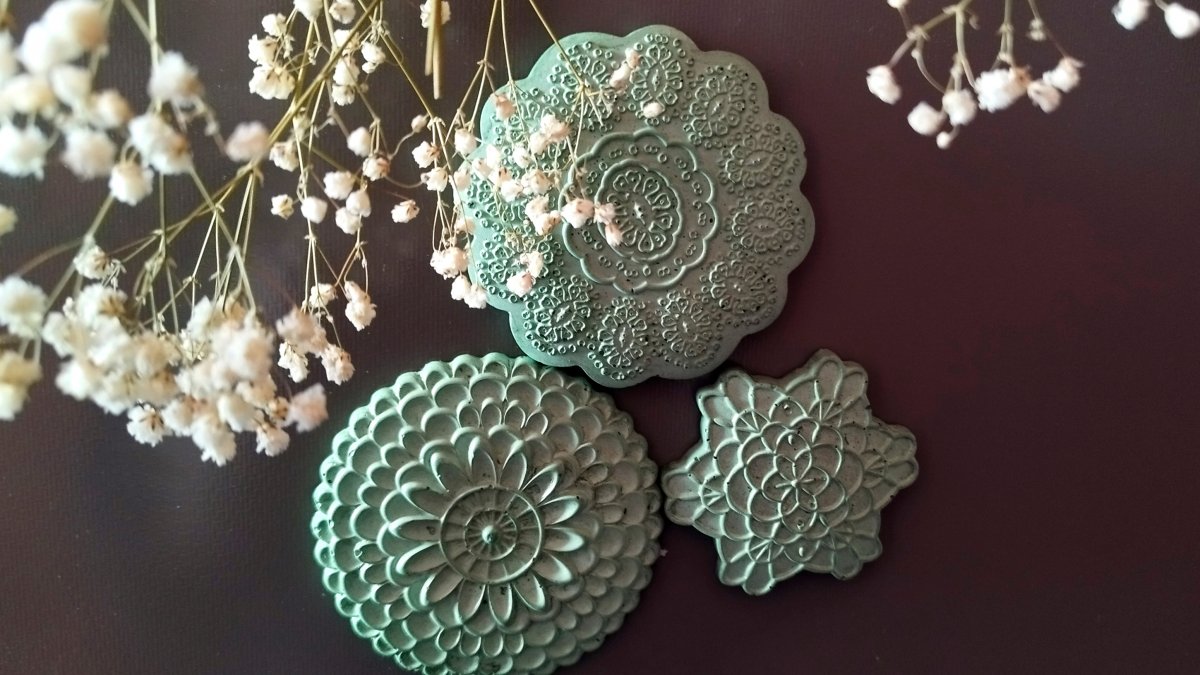 Betonové magnetky " Mandala-máta..."