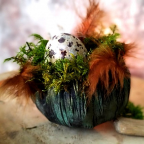 Beton-skořepina-vajíčko-mech