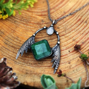 Náhrdelník - Smaragdový Amulet