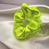 Žlutá scrunchie