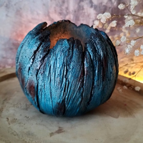 Betonový svícen-skořepina "Světlý tyrkys+hnědá"