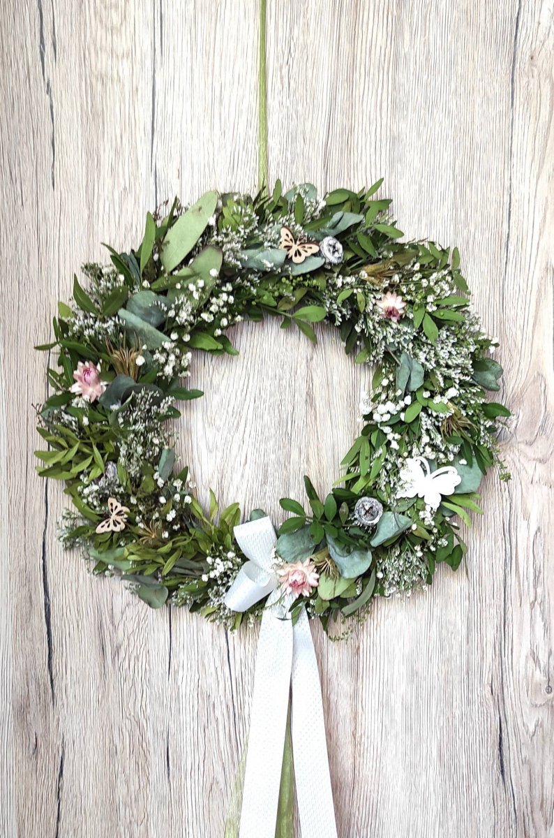 Přírodní věnec do bílé