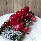 Adventní svícen do červené