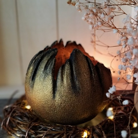 Skořepina-svícen-beton "Zlato s černou"