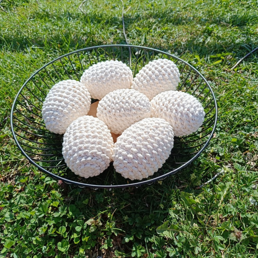 Háčkovaná vajíčka - smetanová velká