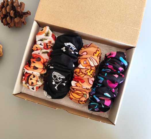 Halloweenská dárková sada - 4 scrunchies L