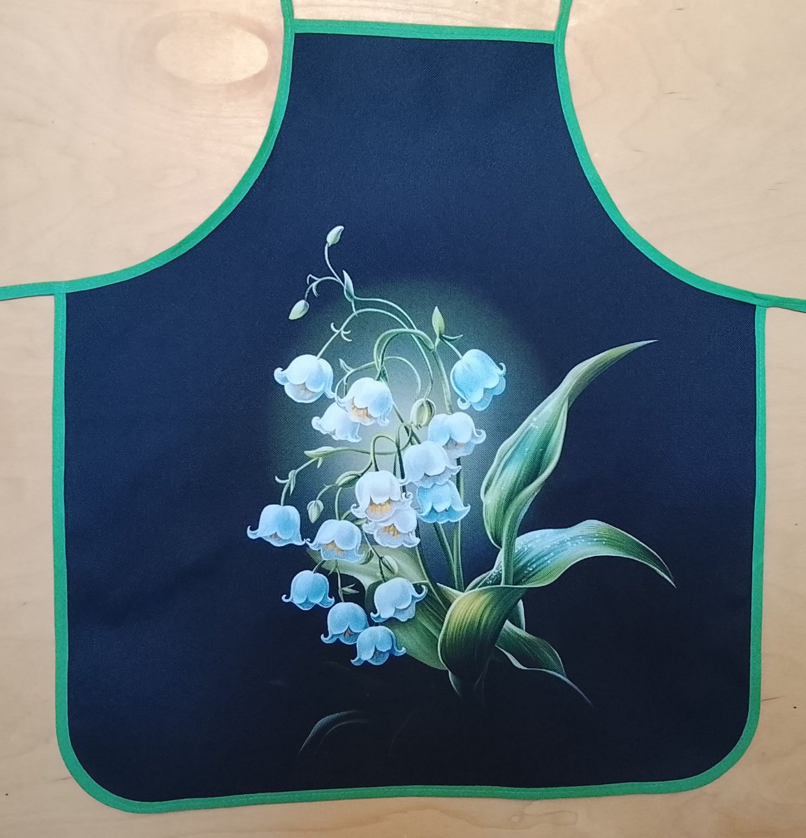 Zástěra malá konvalinky 