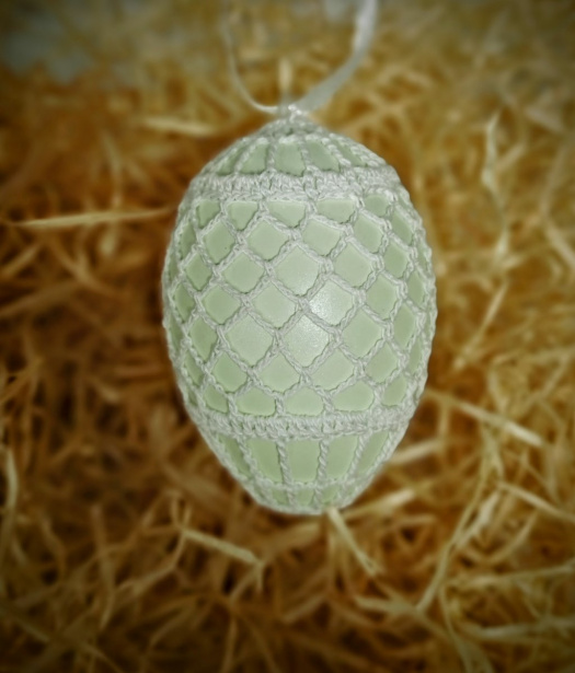 Kraslice obháčkovaná