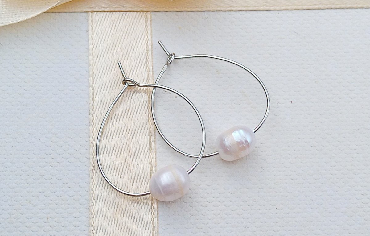 Krůpěje deště - říční perly náušnice na chirurgické oceli