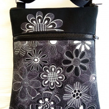 crossbody s kapsou