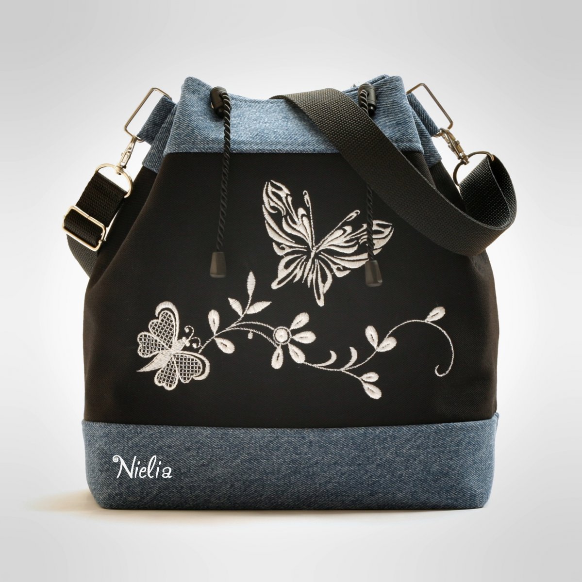 Kabelka - S jemností motýlích křídel VIII