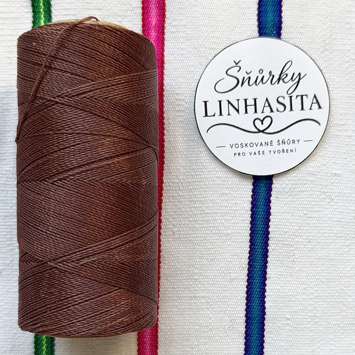 Linhasita 0,5 mm 28 celá cívka (hnědá)