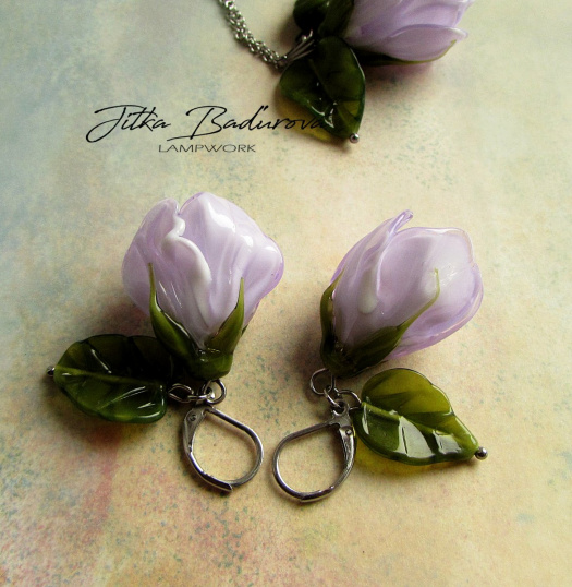 Magnolie fialkové.. 