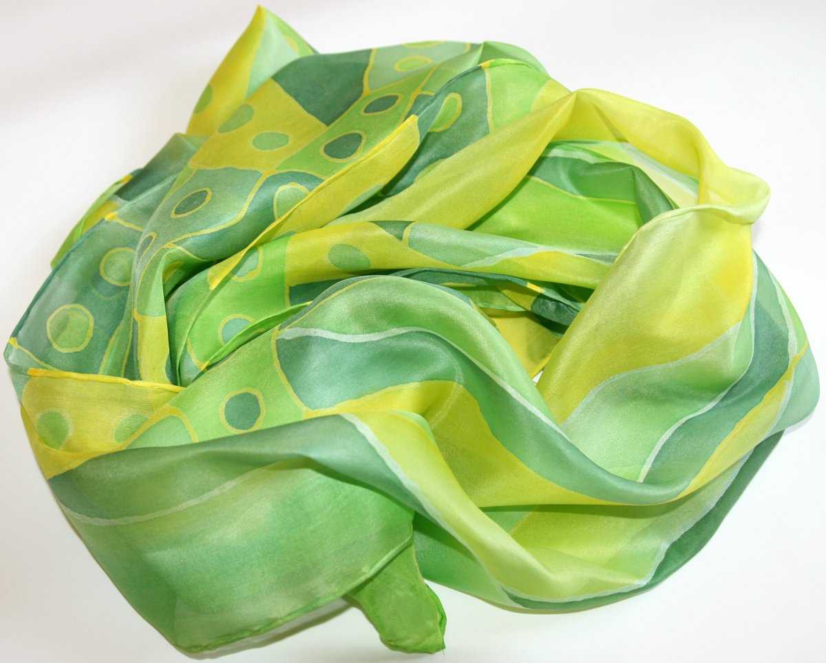 Hedvábná šála: Puntíky žluto-zelené