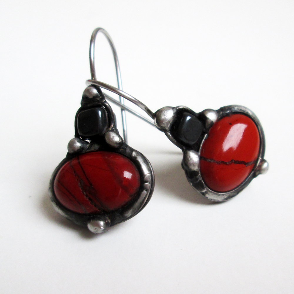 Červený jaspis a hematit