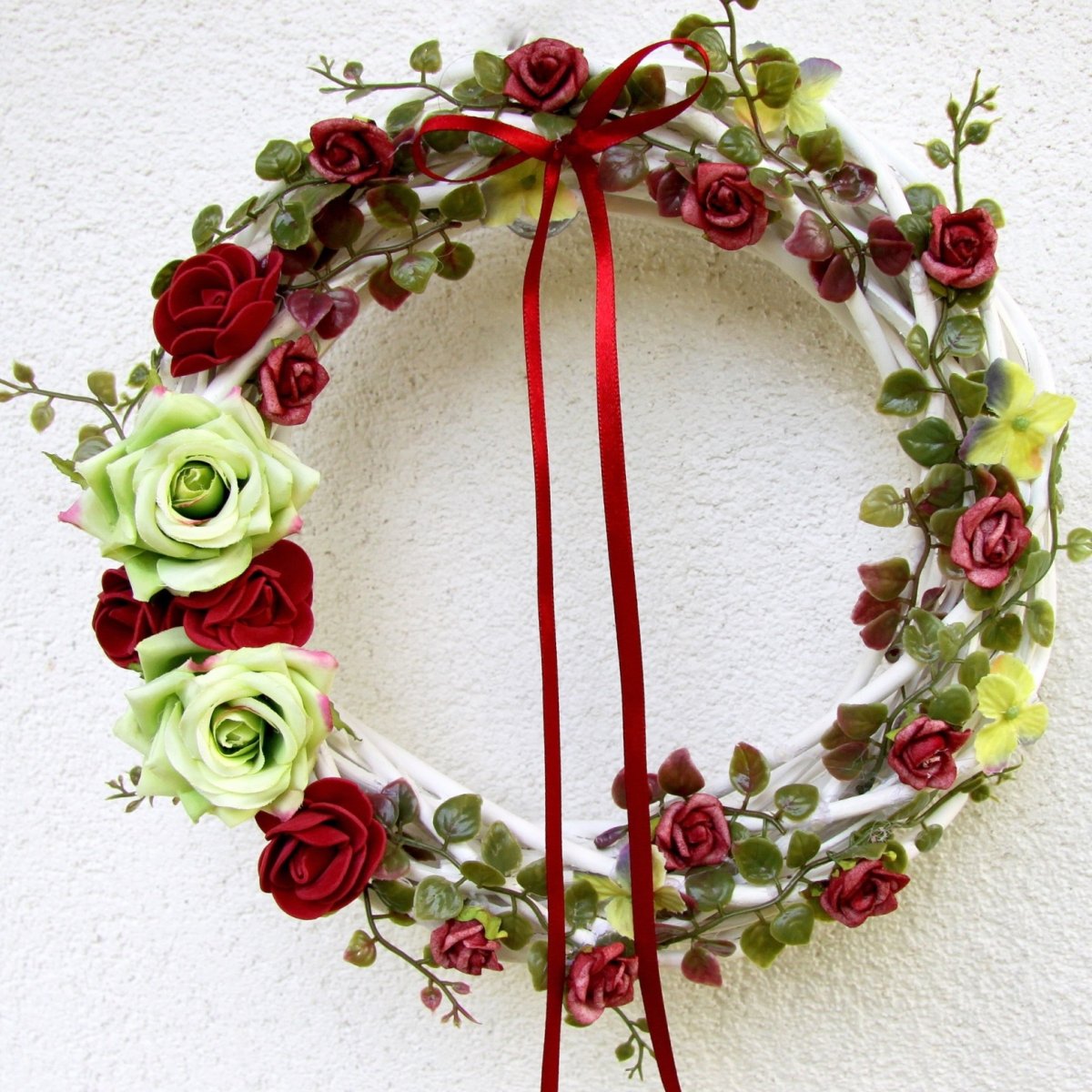 Věnec na dveře_Za šípkovým keřem