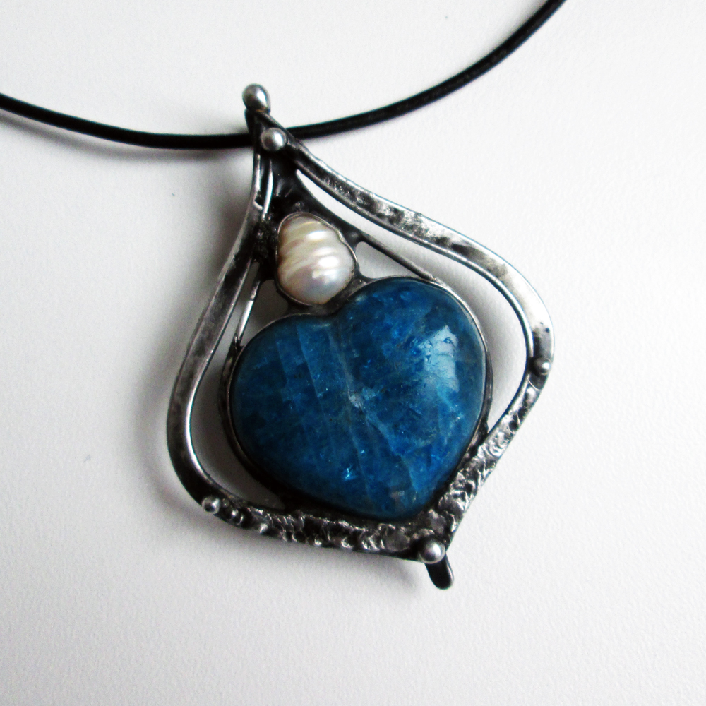 Apatitové srdce a perla