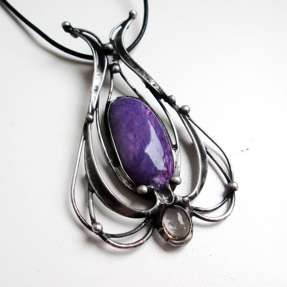 Čaroit s křišťálem