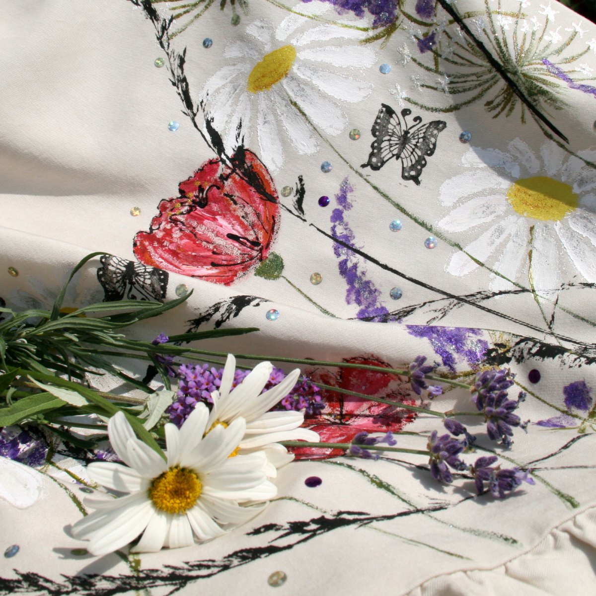 Tunika plná lučních kvítků...