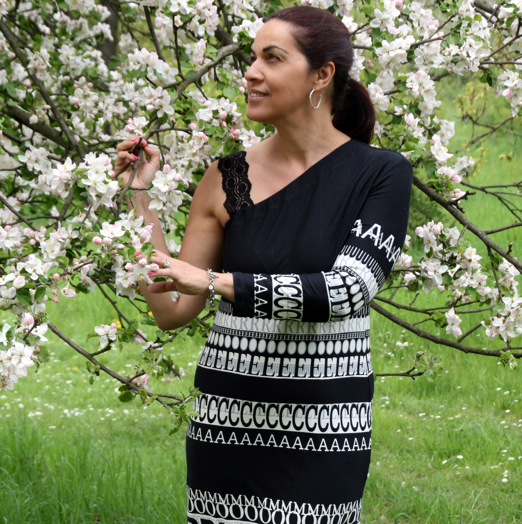 Šaty ABC asymetrické