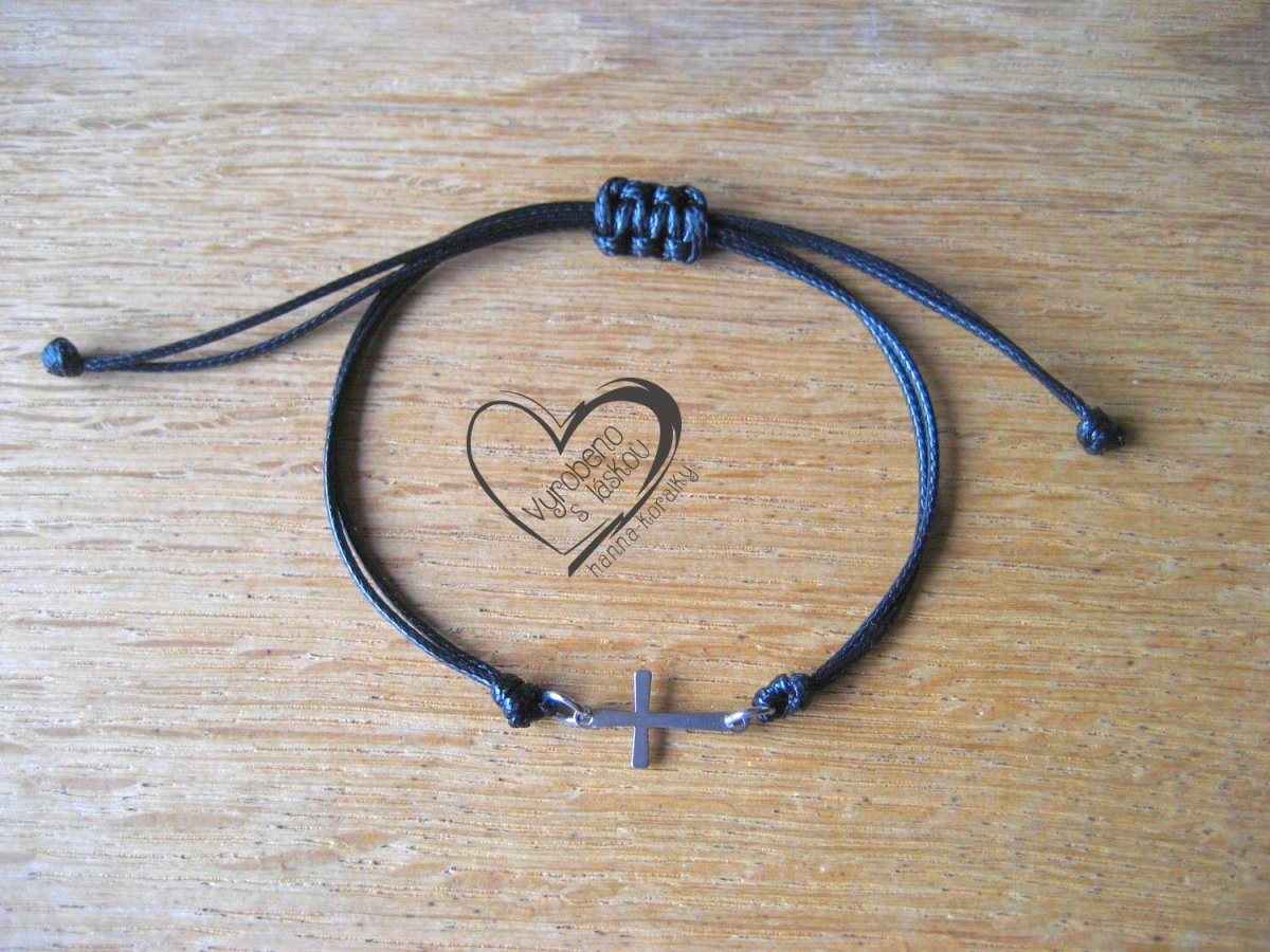 Šňůrkový náramek - křížek